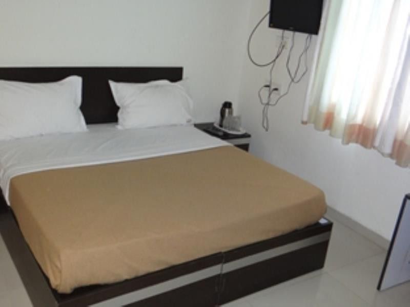Linear Inn อินดอร์ ภายนอก รูปภาพ